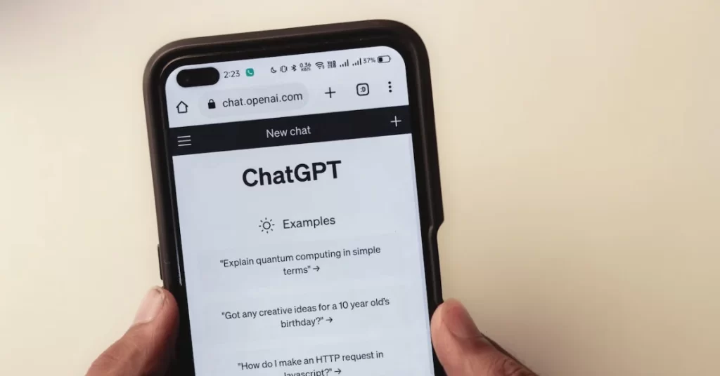 tampilan aplikasi chatgpt di mobile phone