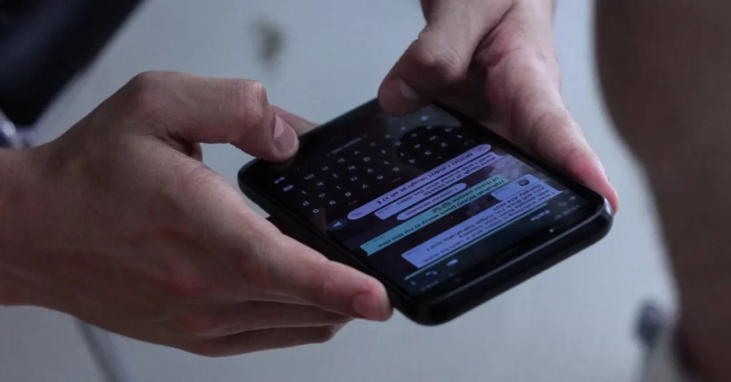 Gagal Mengunduh Gambar di WhatsApp